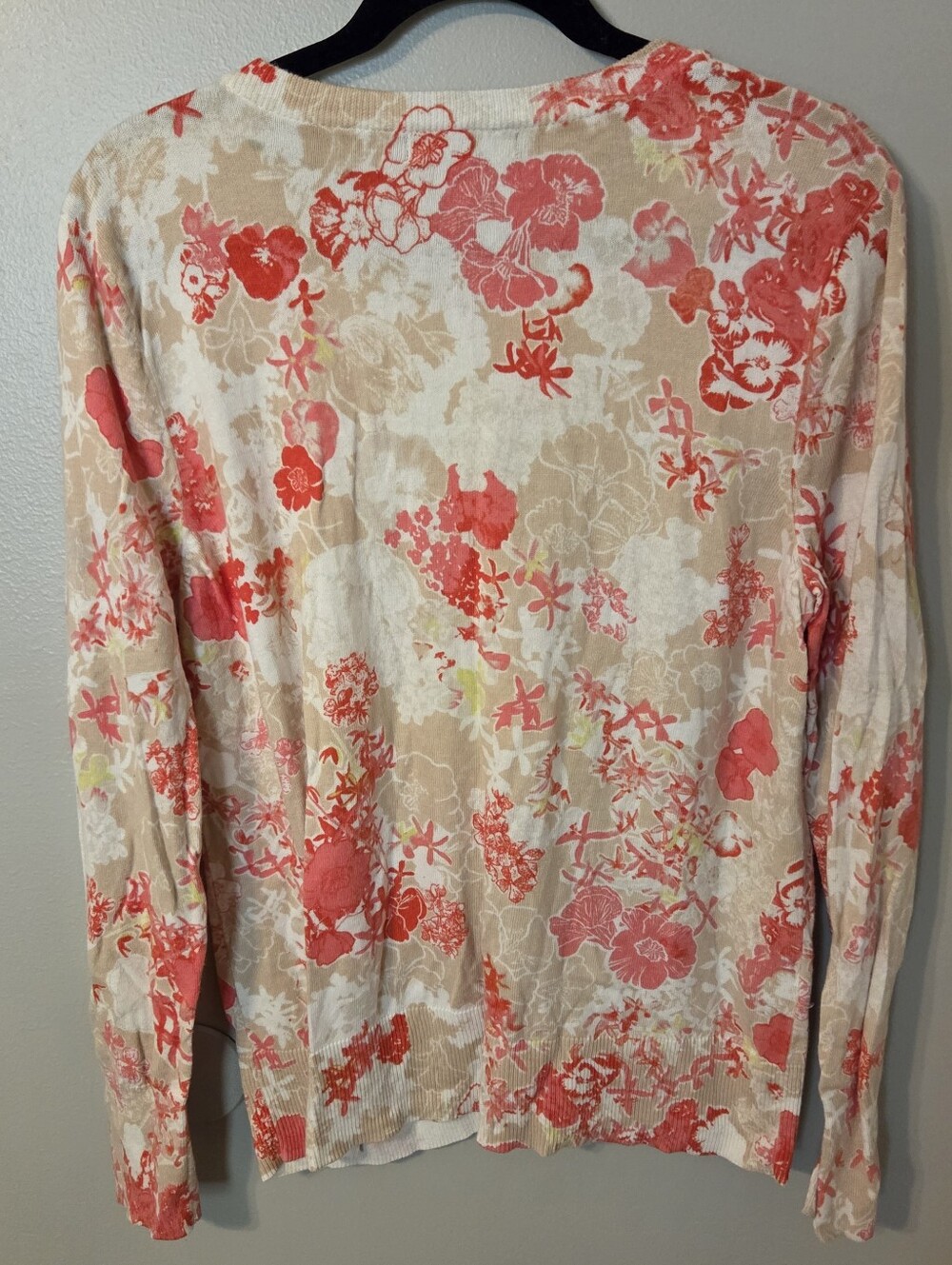 Eddie Bauer Women's Tan/Pink Floral Preppy Button-Up Cardigan Sweater Size XL - Picture 2 of 7